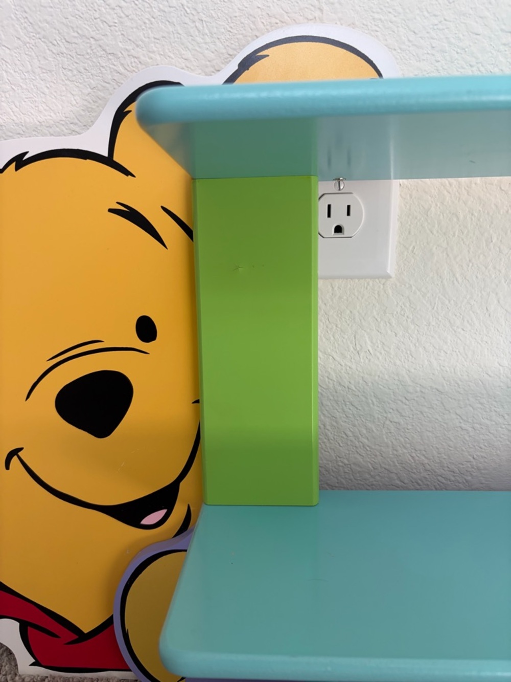 Vintage Winnie the Pooh and Tigger Wallshelf - Picture 2 of 11